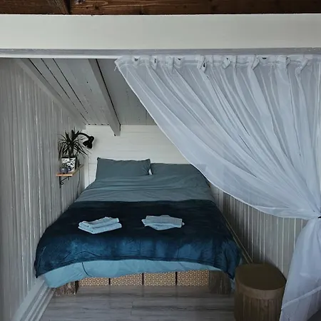 Fish And Sleep Botel